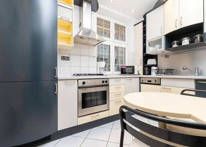 Zlotnikow Old Town By Renters * Gdańsk