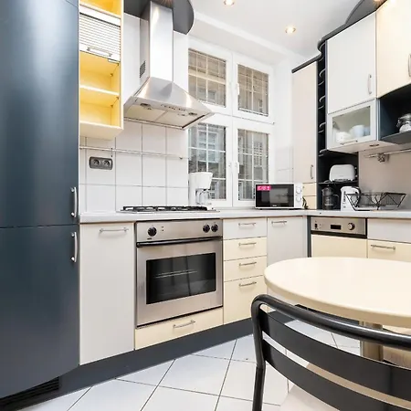 Zlotnikow Old Town By Renters * גדנסק